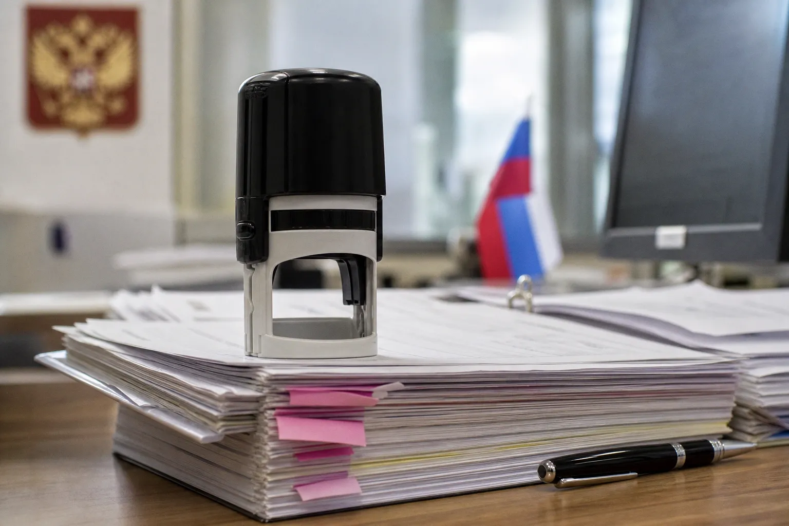 Выплаты на детей по возрасту: кому и до скольких лет платят